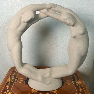 Royal Haegar Circle of Love sculpture